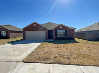 1219 E San Antonio St S, Broken Arrow, OK 74012