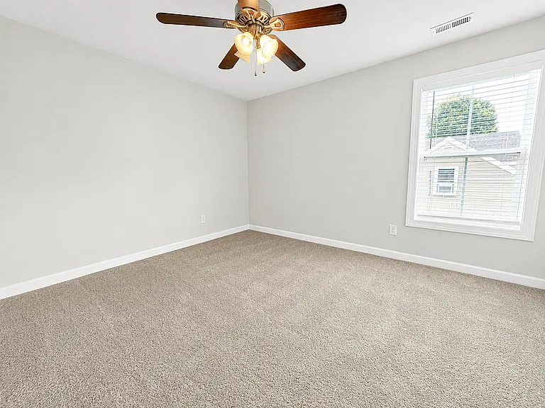 2204 Engle Ave — Photo 19