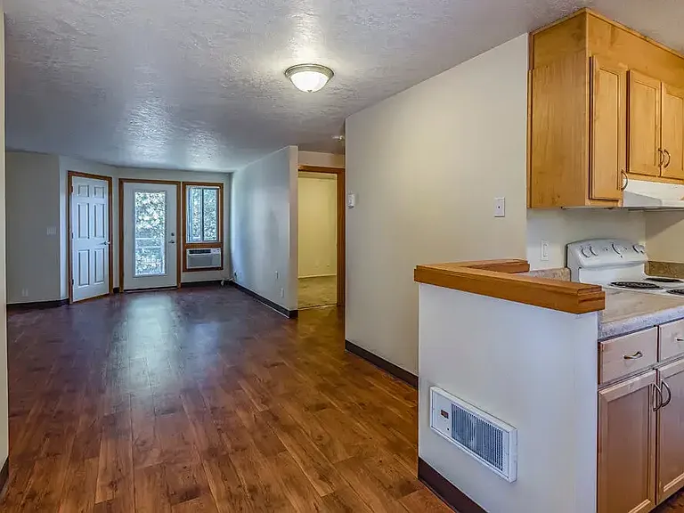 39501 Evans St — Photo 11