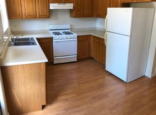 26318 N Diamond Lake Rd, Mundelein, IL 60060