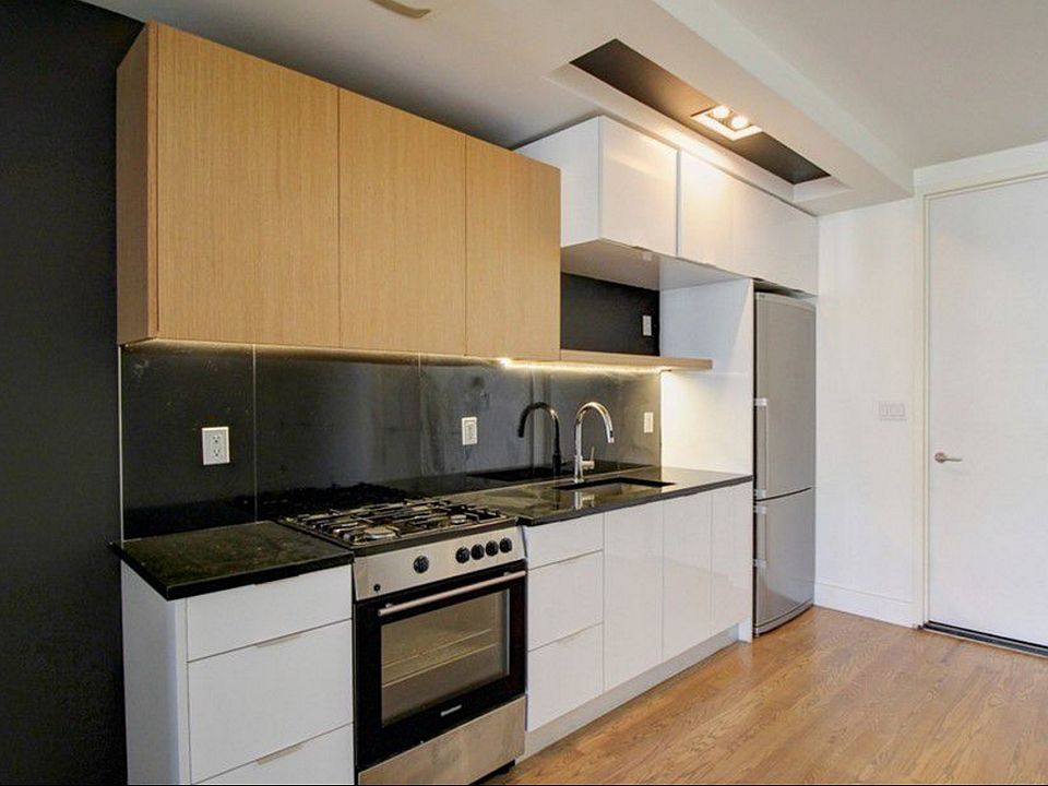1st image of 820 Saint Johns Pl #2RVB