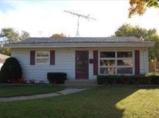 521 Cleveland Ave, Elgin, IL 60120