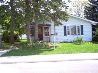 1st image of 853 Morse St