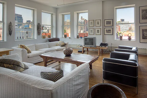 Rented by Brown Harris Stevens | media 25