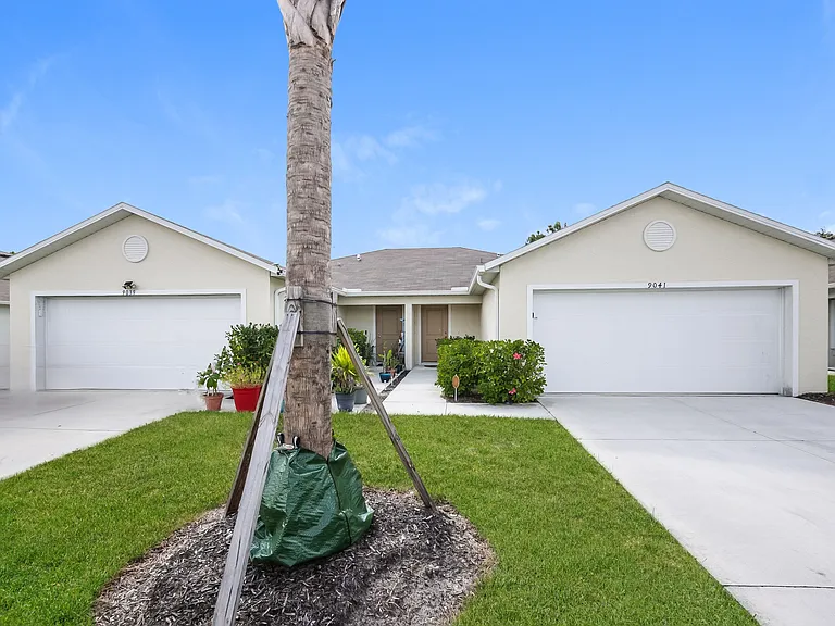 9010 Aegean Cir — Photo 4
