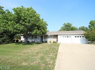 101 Hayes Dr, Danvers, IL 61732