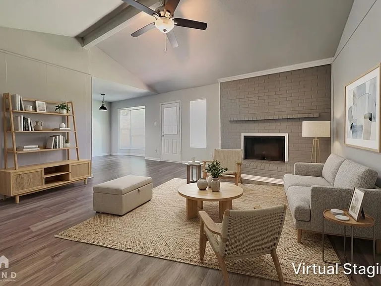 703 Marlow Pl — Photo 2