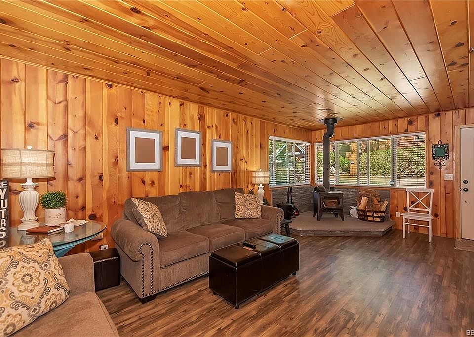 1st image of 500 Bernhardt Ln