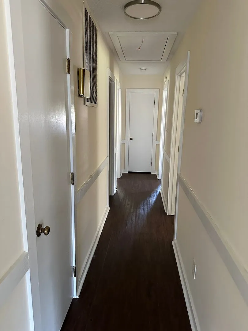 1112 Strawbush Road — Photo 4