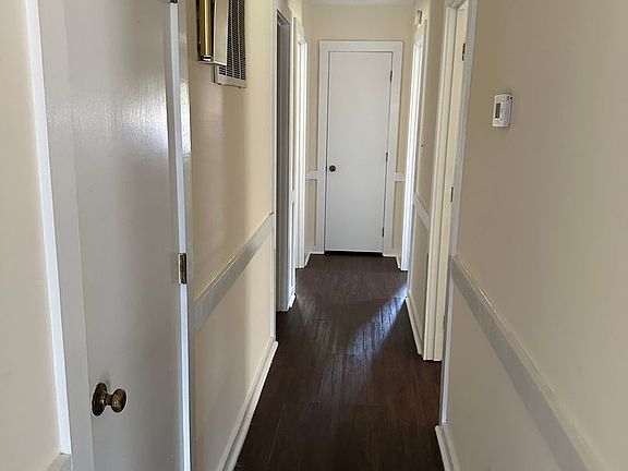 4th image of 1112 Strawbush Rd