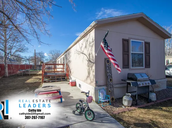 223 N 7th St, Glenrock, WY 82637