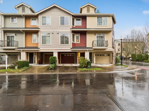 406 NE Patricia Ann Pl, Hillsboro, OR 97006