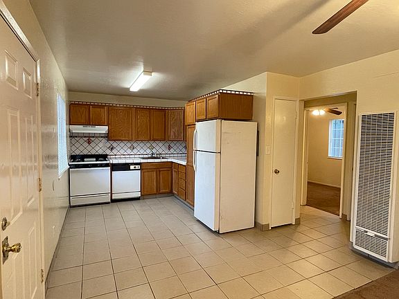 5th image of 614 Lincoln Rd E #614