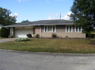 24 N Lakewood Dr #15970, Effingham, IL 62401