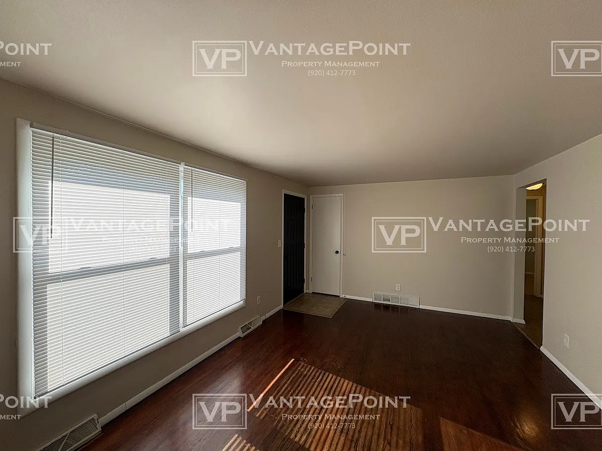 1150 - 1154 Abrams Street - 1150 — Photo 2