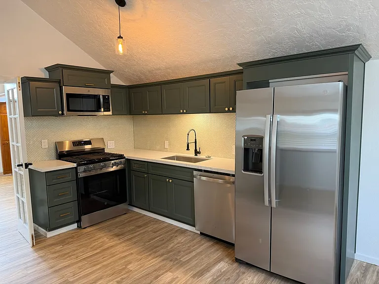 1785 W 14th Ave #B — Photo 14