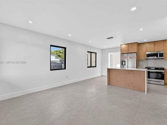 4th image of 10445 SW 149th Ter