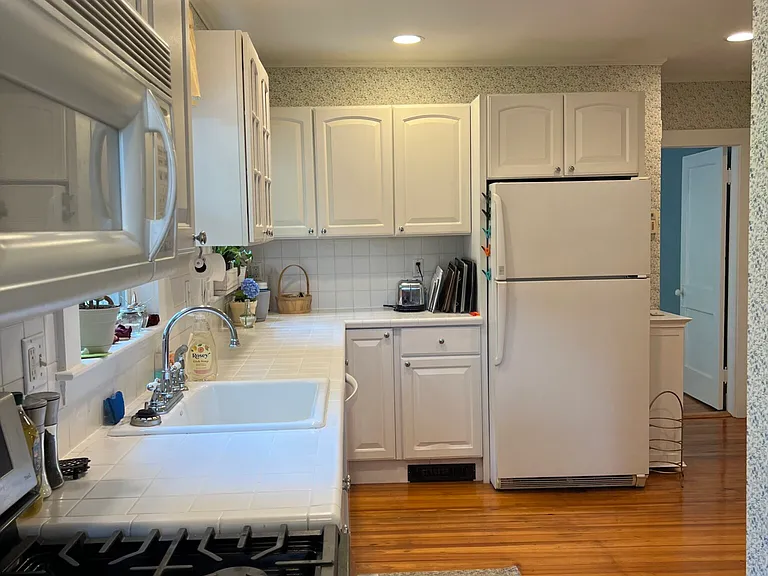 52 Mount Vernon St — Photo 13