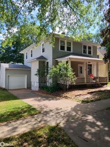 1126 High Ave E, Oskaloosa, IA, 52577