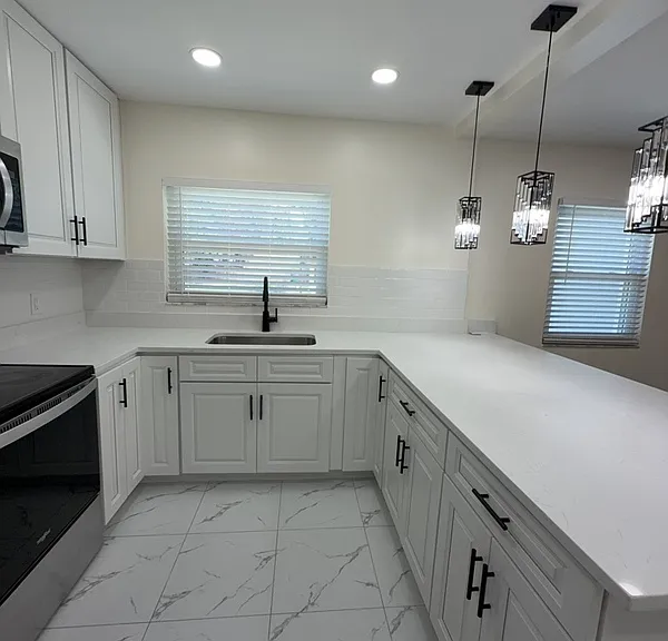 270 W Pineloch Ave #A — Photo 2