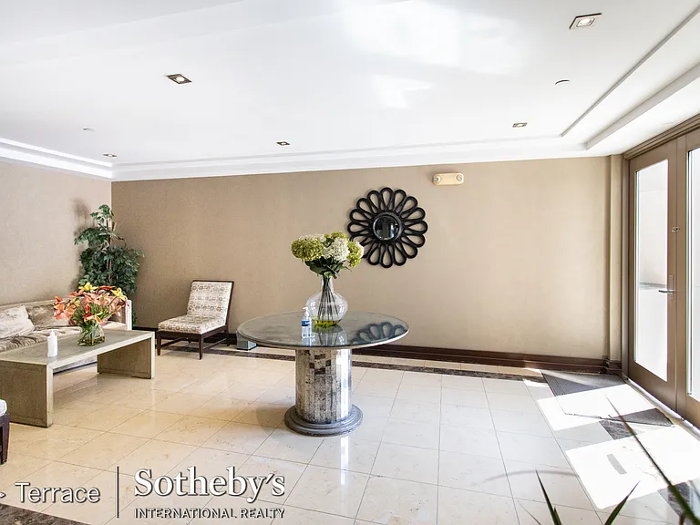 6405 Yellowstone Blvd #208A — Photo 14