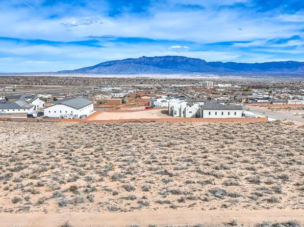 21 Saint Ave, Rio Rancho, NM 87124