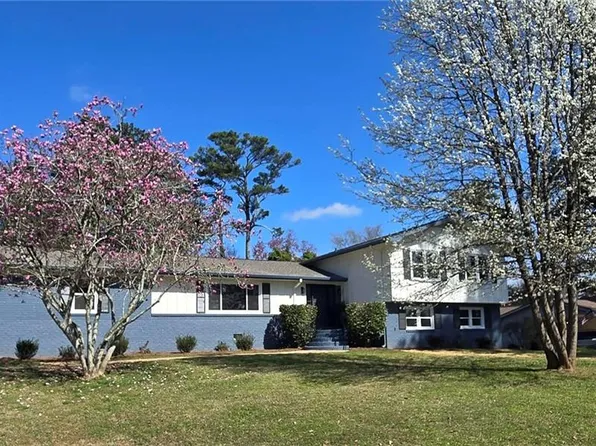 2705 Jodeco Dr, Jonesboro, GA 30236