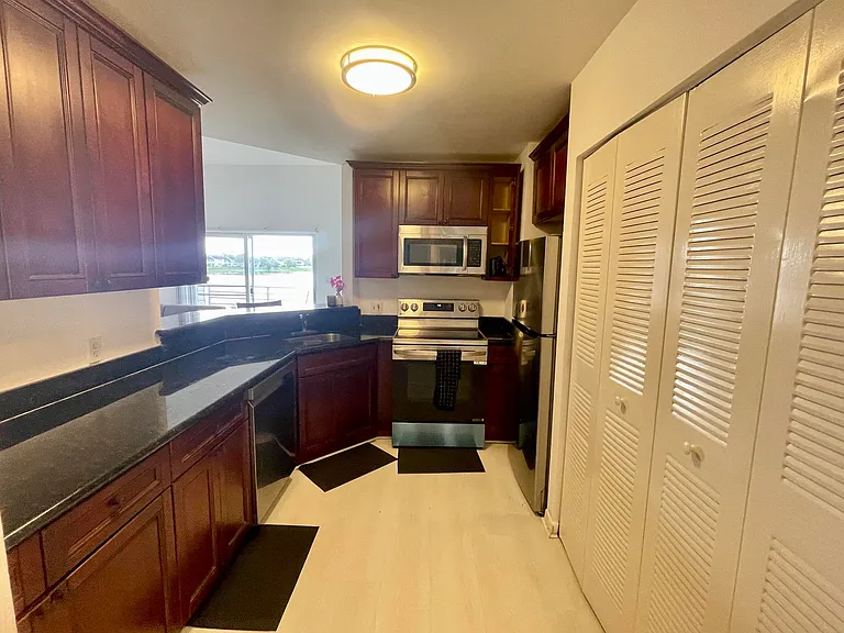 3445 NW 44th St #206 — Photo 15