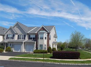 101 Countryside Ct, Warminster, PA 18974