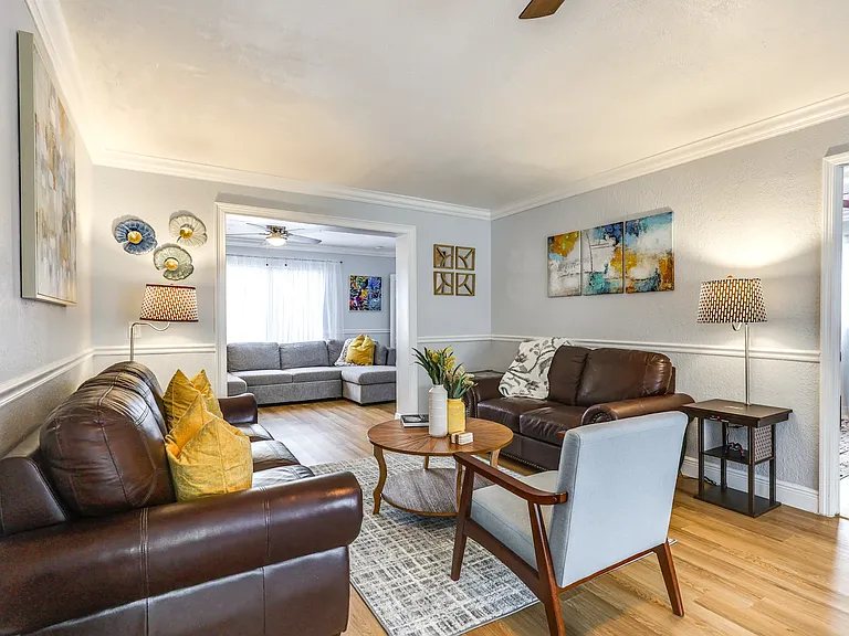 NW 25th Ct — Photo 1