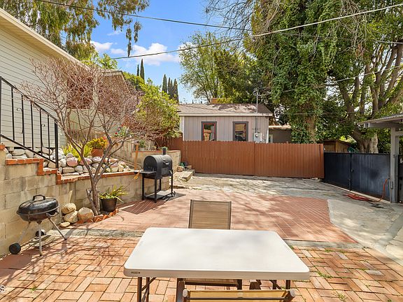 4th image of 516 Oleander Dr