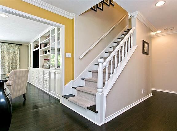 3rd image of 9722 Boedeker St