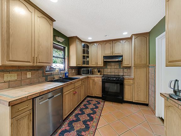 4th image of 9314 New London St
