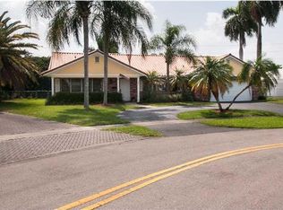 381 SW 75th Ter, Plantation, FL 33317