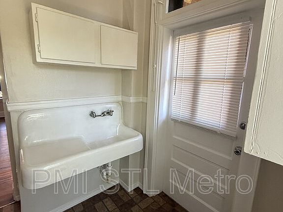 4th image of 3885 Meramec St APT 203