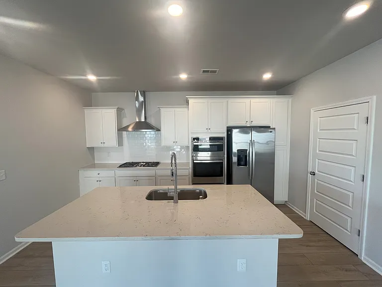 5004 Del Corso St — Photo 2