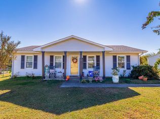 225 Wolfe Ln, Inman, SC 29349