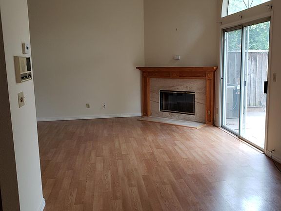2nd image of 2027 Calle Mesa Alta