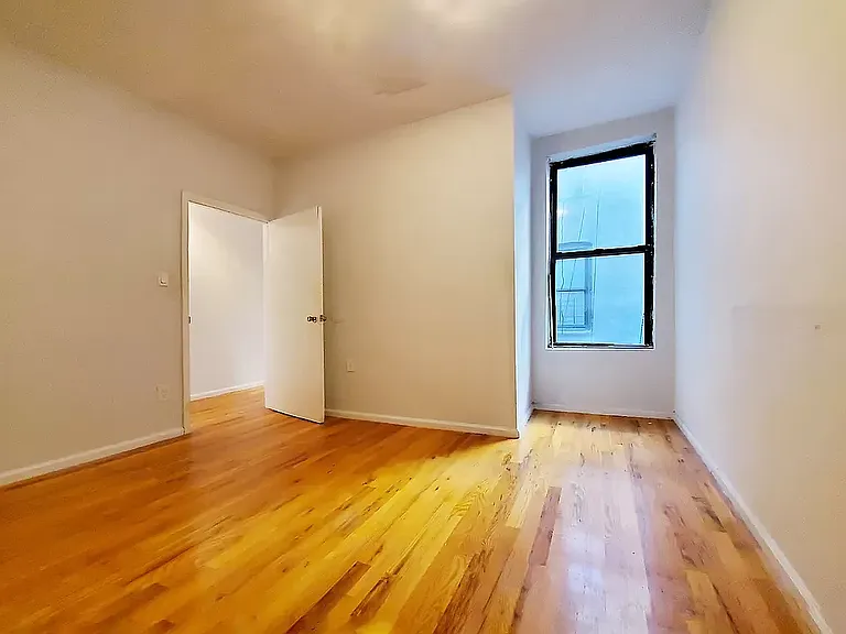 788 Park Pl #16 — Photo 3