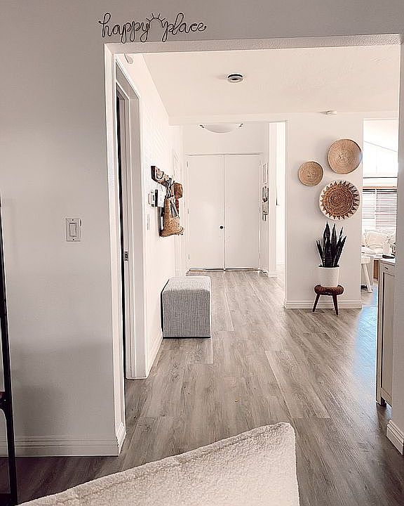 2nd image of 3530 Daffodil Cir
