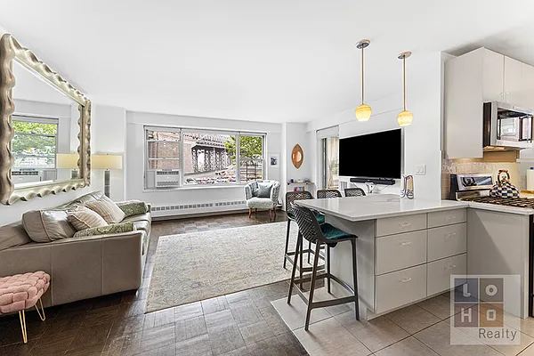 Sold by LoHo Realty | media 1