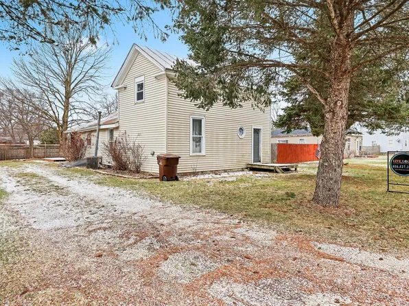 265 S Tabor St, Lyons, MI 48851