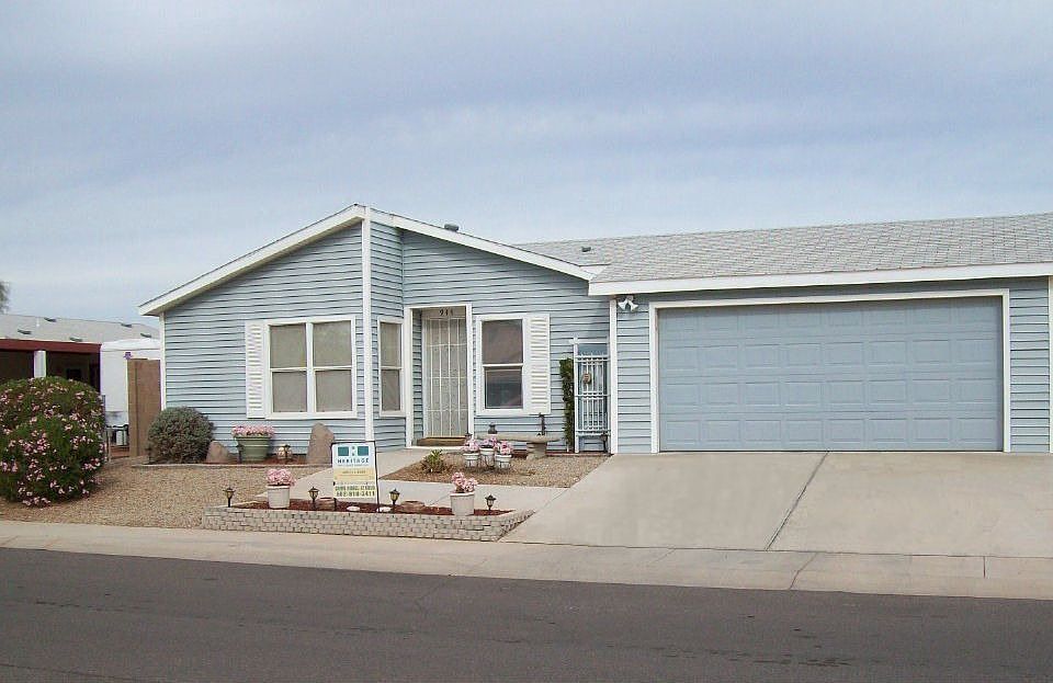 1st image of 944 W Desert Sky Dr