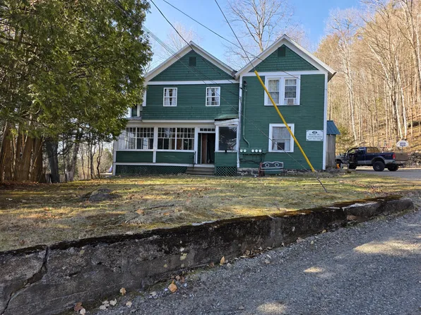 43 Keene St, Saranac Lake, NY 12983