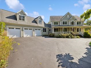 12915 Pleasant Valley Rd, Woodstock, IL 60098