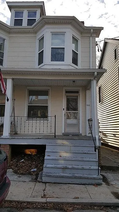 211 Centennial Ave #2