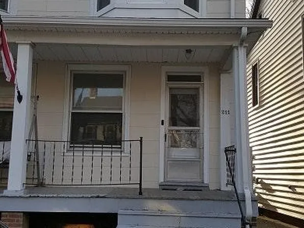 211 Centennial Ave #2, Hanover, PA 17331