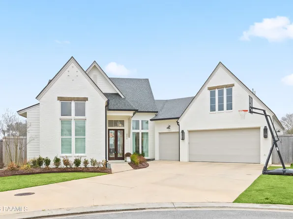 303 Harvest Creek Ln, Lafayette, LA 70508