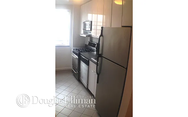 Rented by Douglas Elliman | media 4