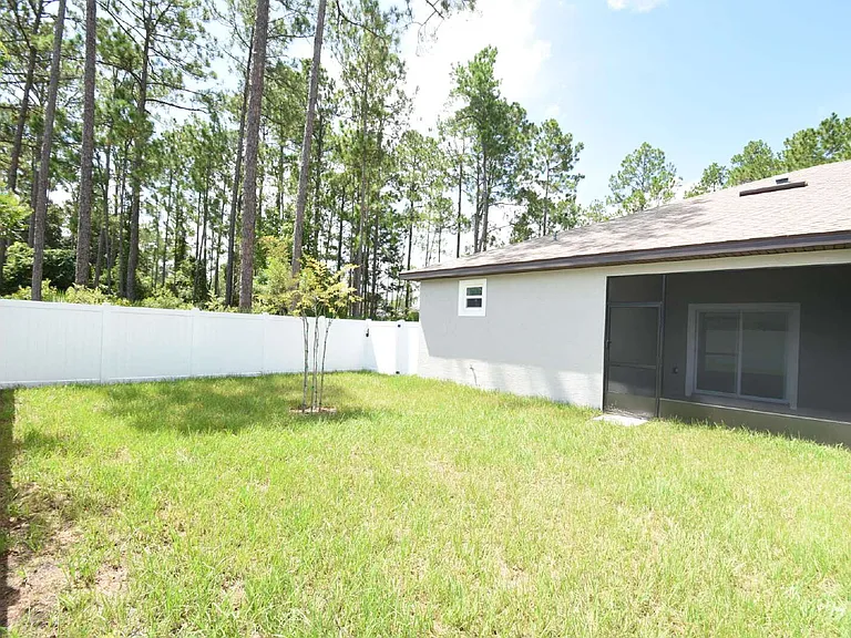 17 Ryapple Ln #B — Photo 2